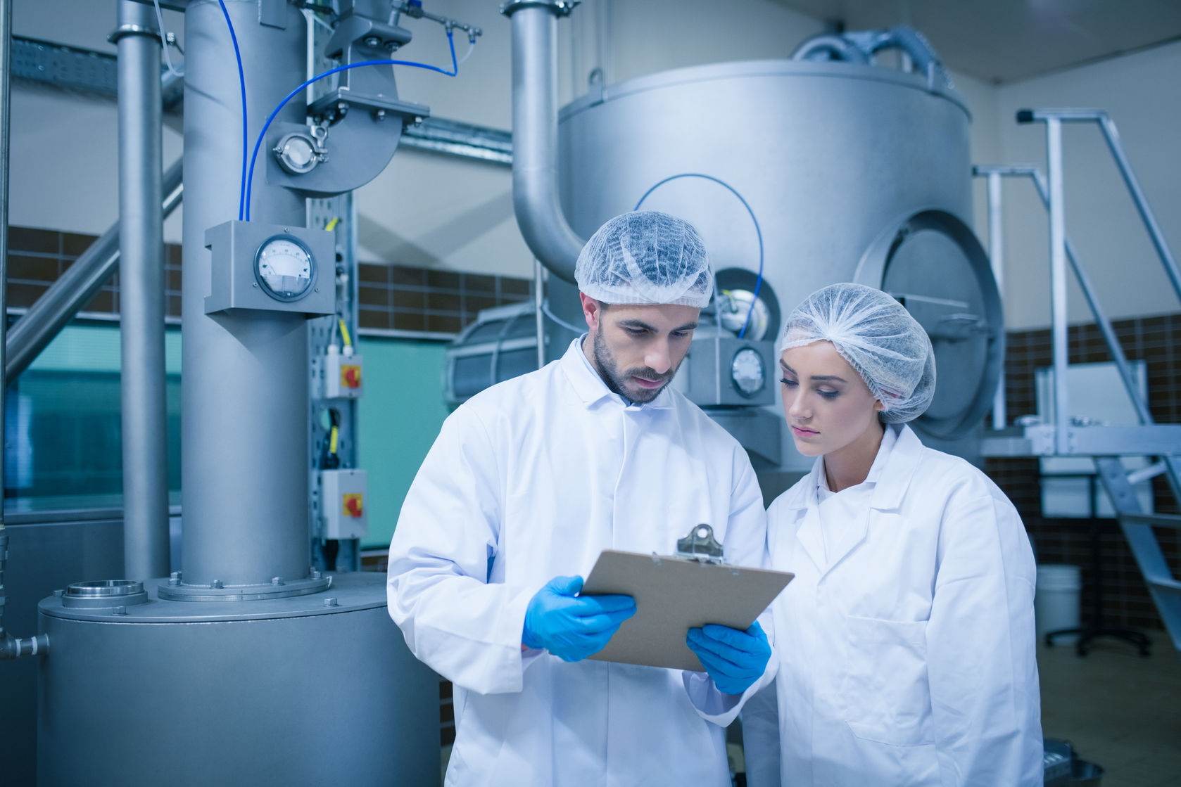 Imagen de técnicos de desinfección e higiene de industrias agroalimentarias